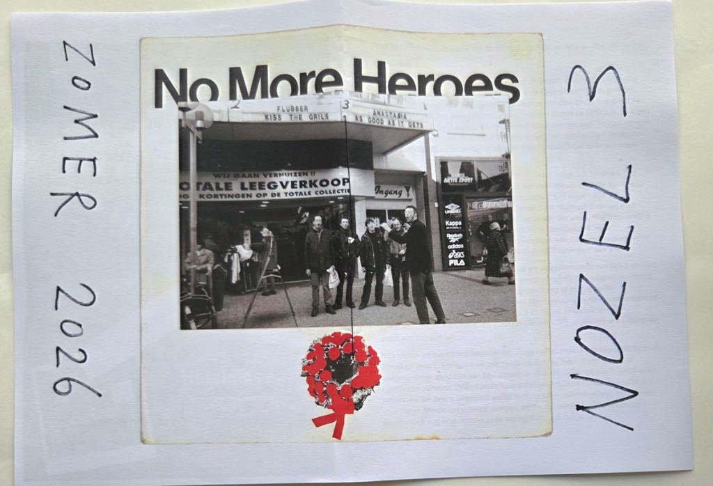 Het omslag van Nozel 3 combineert het hoesje van No More Heroes van the Stranglers met een foto van The Fabulous Five.